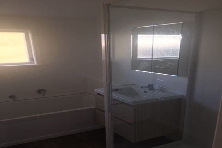 Photo of property in 18 Filmer Place, Melville, Hamilton, 3206