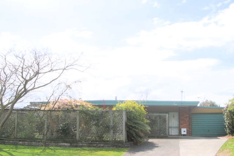 Photo of property in 6 Petrie Street, Pomare, Rotorua, 3015