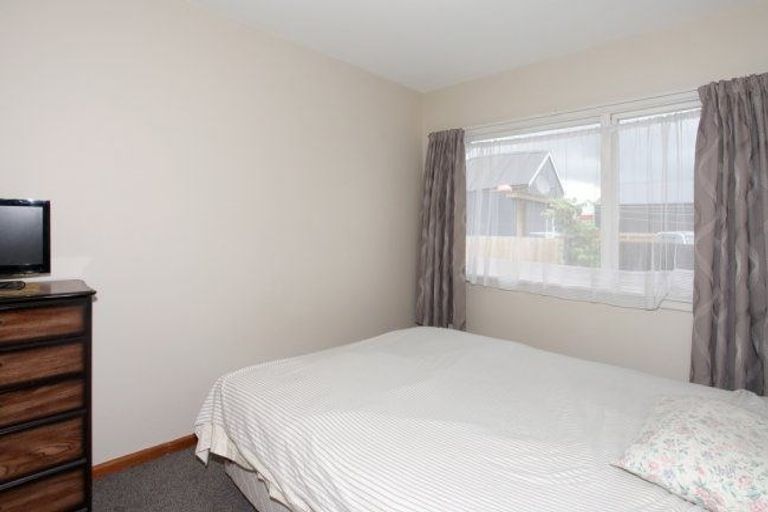 Photo of property in 2/65 Lincoln Road, Hillmorton, Christchurch, 8024