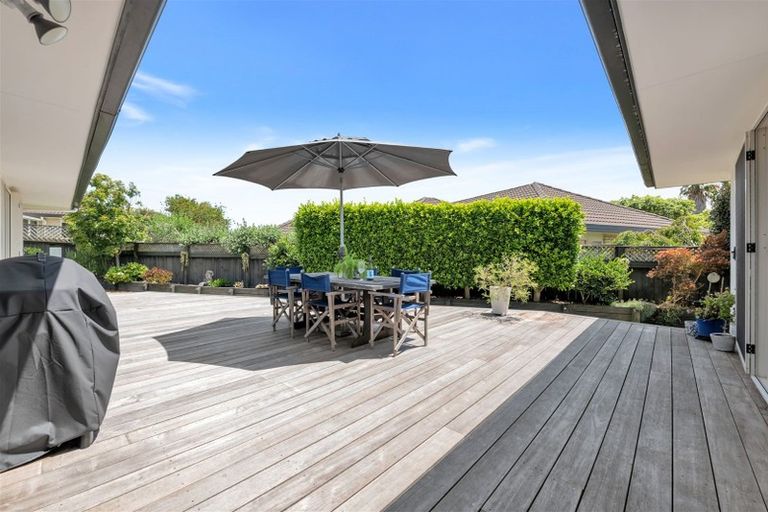 Photo of property in 11 Ballycullanie Place, Dannemora, Auckland, 2016