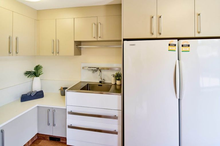 Photo of property in 24a Hautana Square, Woburn, Lower Hutt, 5010