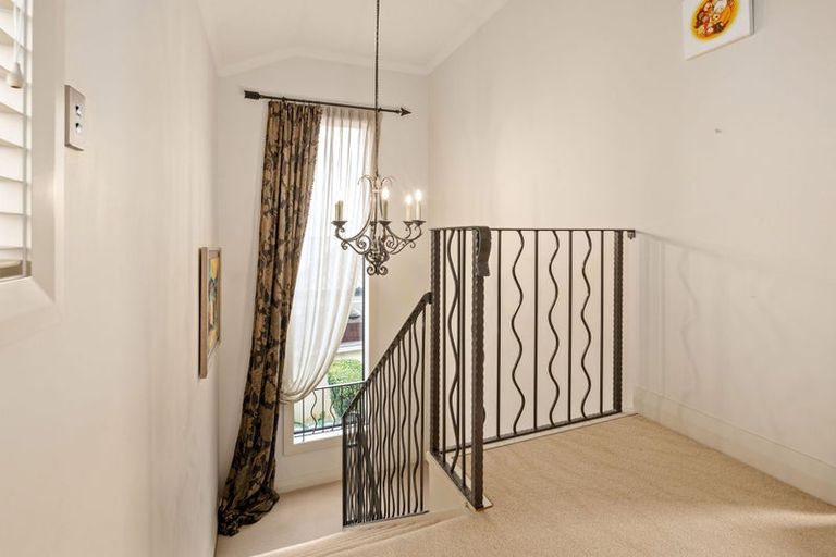 Photo of property in 35 The Esplanade, Huntington, Hamilton, 3210