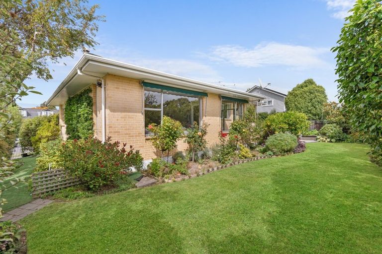 Photo of property in 10 Highfield Place, Avonhead, Christchurch, 8042