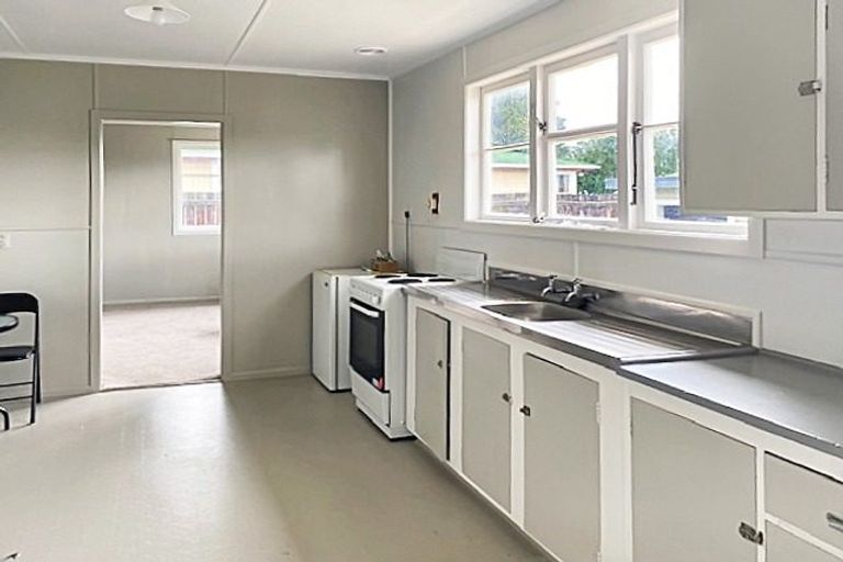 Photo of property in 2 Fife Place, Tokoroa, 3420