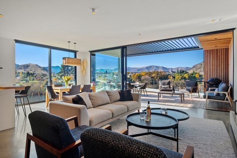 Photo of property in 13 Old Homestead Place, Kawarau Falls, Queenstown, 9300