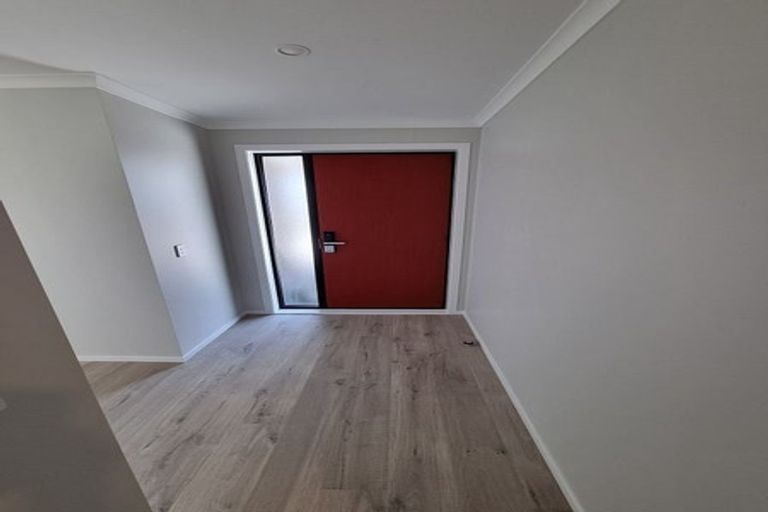 Photo of property in 62 Hokioi Drive, Kenepuru, Porirua, 5022