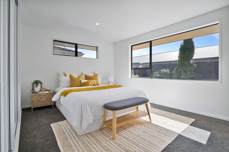 Photo of property in 3/22 Lake Terrace Road, Burwood, Christchurch, 8061