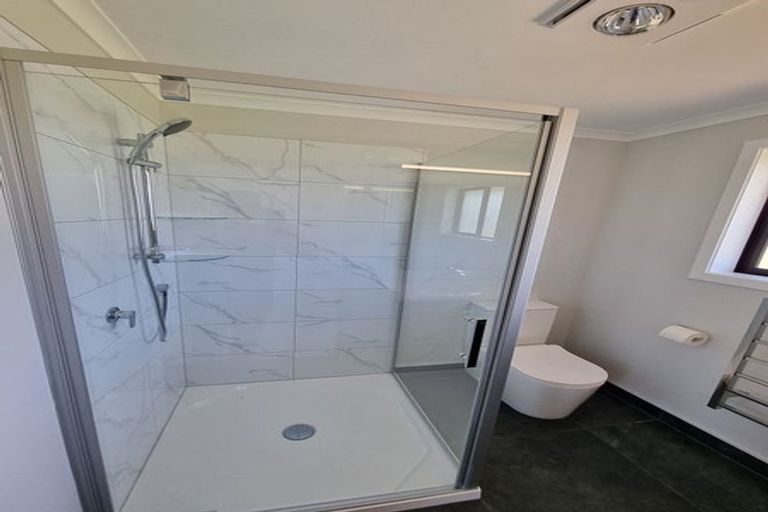 Photo of property in 62 Hokioi Drive, Kenepuru, Porirua, 5022