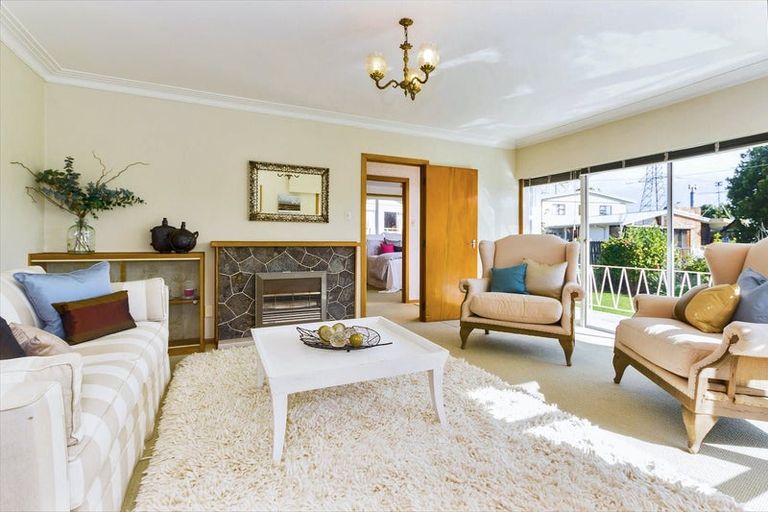 Photo of property in 18 Latham Avenue, Pakuranga, Auckland, 2010