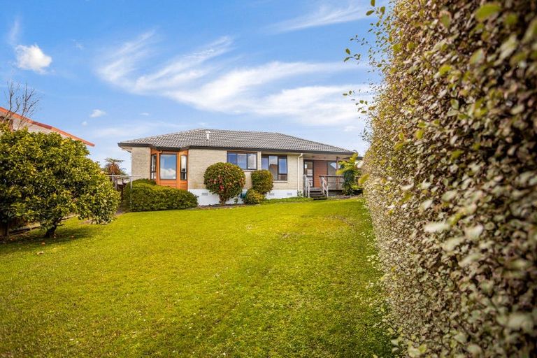 Photo of property in 4 Marlin Street, West Harbour, Auckland, 0618