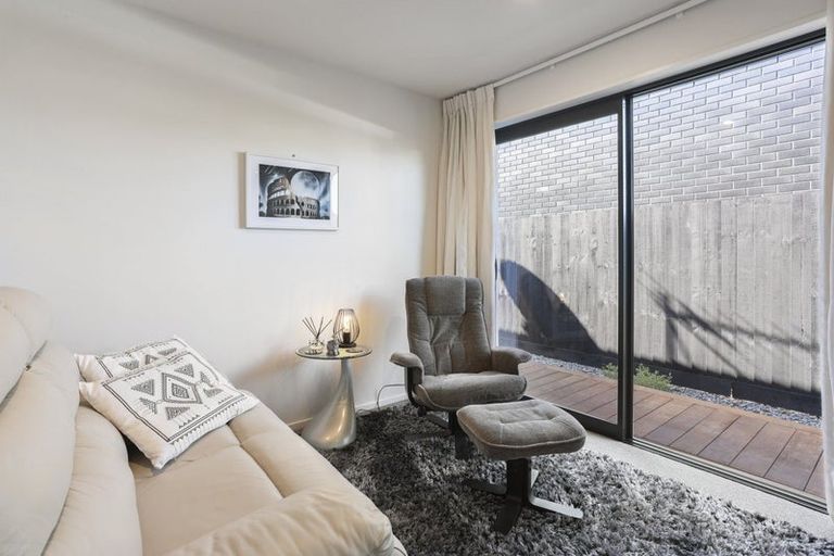 Photo of property in 15 Eminence Drive, Northwood, Christchurch, 8051