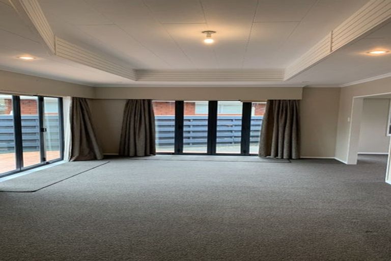 Photo of property in 16 Te Punga Place, Awapuni, Palmerston North, 4412
