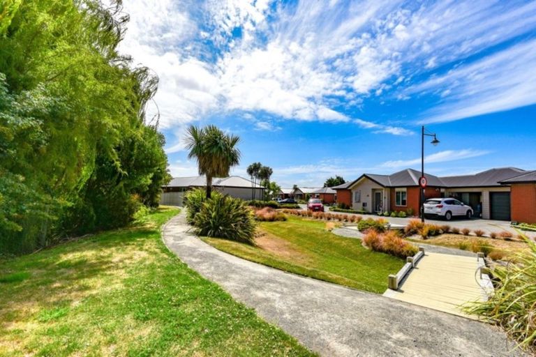 Photo of property in 44 Streamside Court, Woolston, Christchurch, 8062