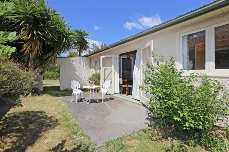 Photo of property in 54 Gillies Crescent, Waimarama, 4294