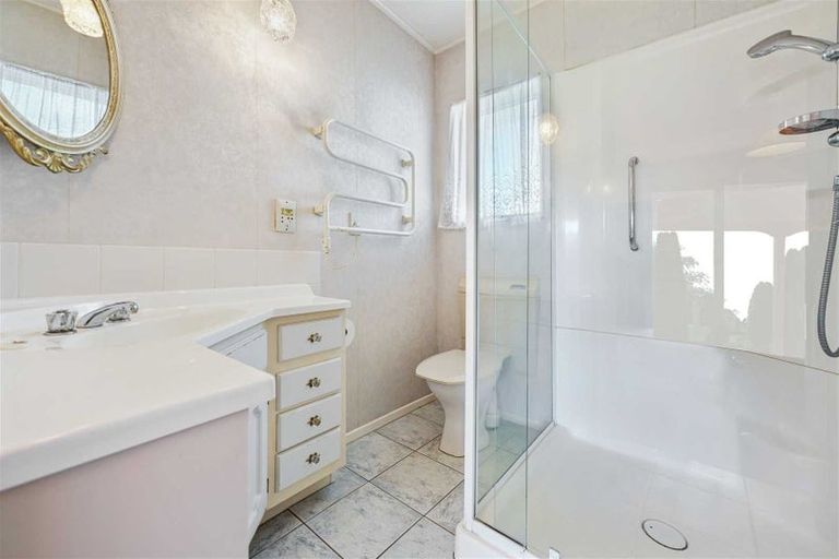 Photo of property in 43 Delamare Road, St Andrews, Hamilton, 3200