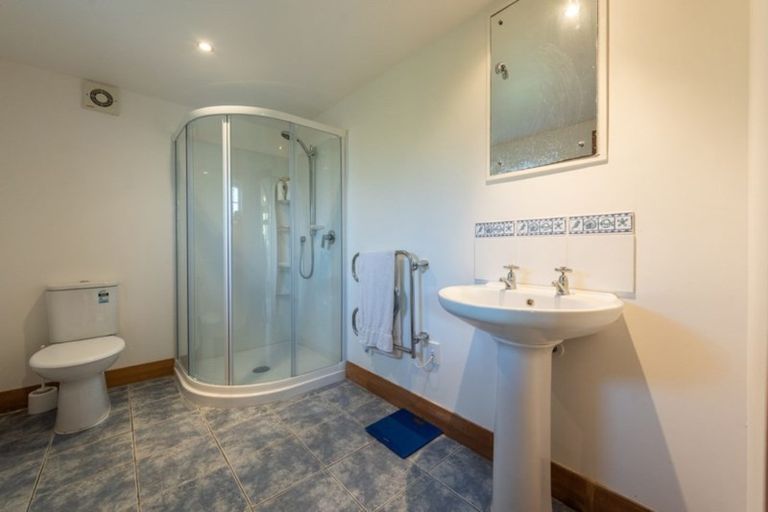 Photo of property in 16 Asquith Terrace, Brooklyn, Wellington, 6021