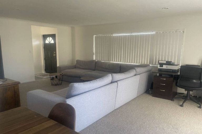 Photo of property in 19 Limerick Place, Dannemora, Auckland, 2016