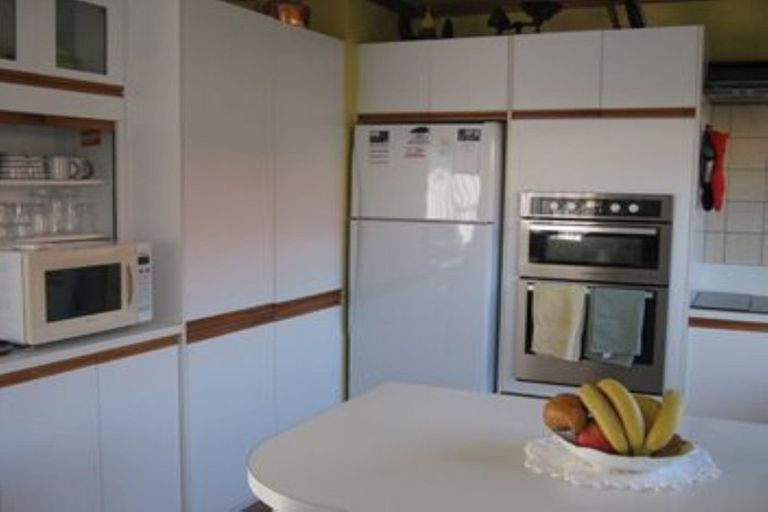 Photo of property in 3/18 Milton Road, Orewa, 0931