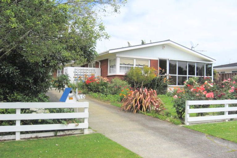 Photo of property in 10 Taonui Street, Rosehill, Papakura, 2113