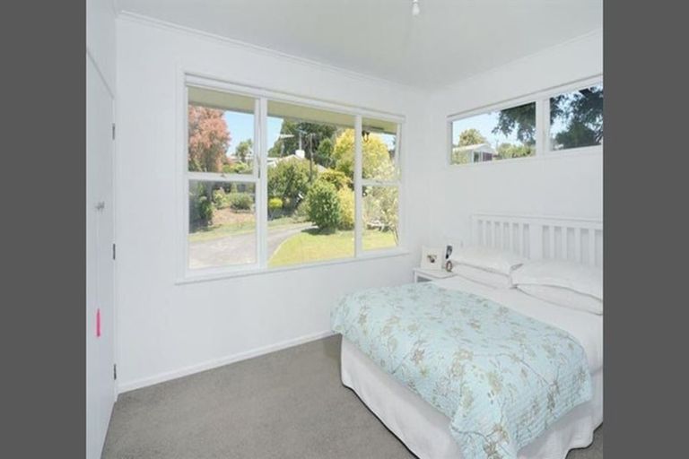 Photo of property in 13 Merchant Avenue, Te Atatu South, Auckland, 0610