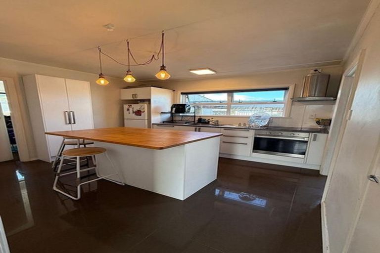 Photo of property in 2/1104 Heretaunga Street East, Parkvale, Hastings, 4122