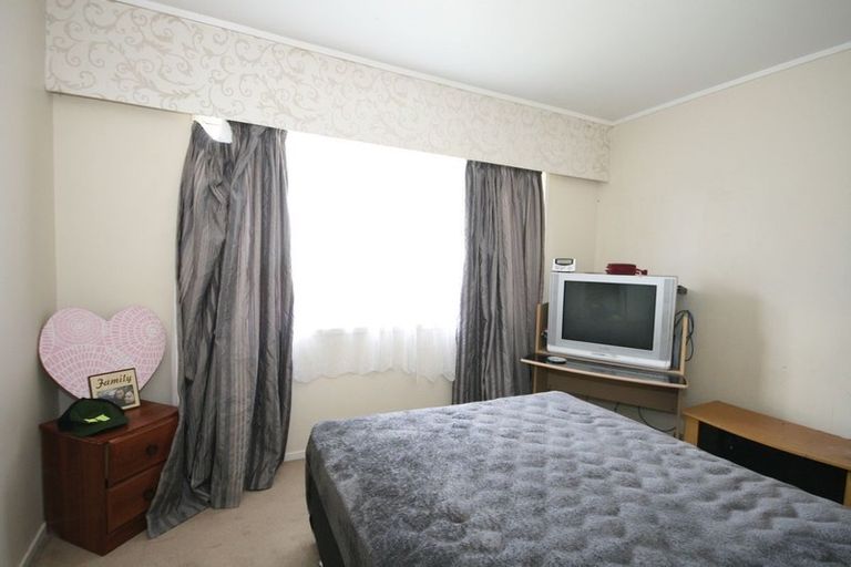 Photo of property in 1/29 Lane Road, Weymouth, Auckland, 2103