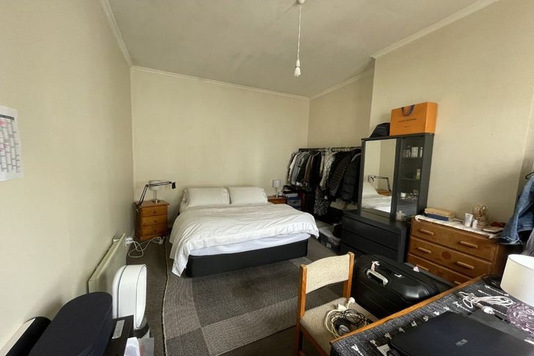 Photo of property in 12a Freeling Street, Island Bay, Wellington, 6023