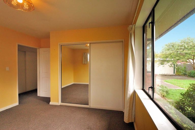 Photo of property in 2/10 Sefton Street, Belfast, Christchurch, 8051