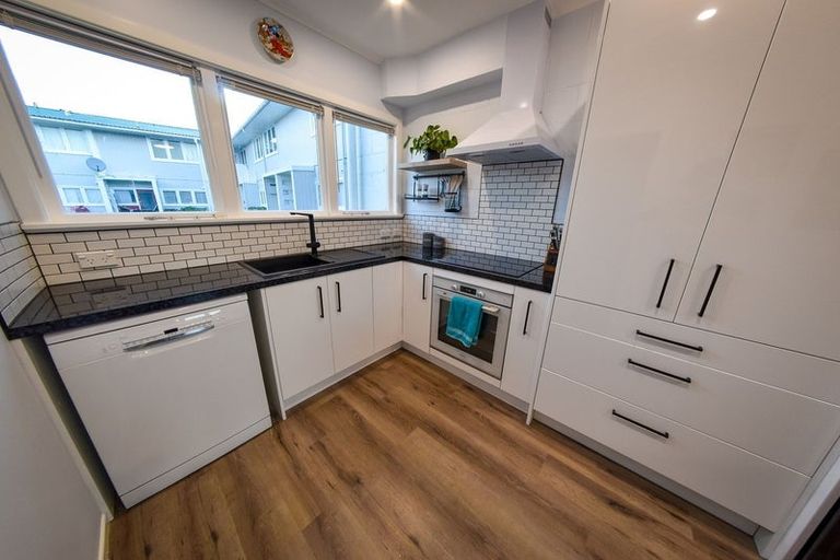 Photo of property in 4/6-8 Keys Street, Elderslea, Upper Hutt, 5018