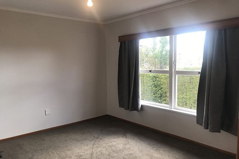 Photo of property in 2/497 Beach Road, Murrays Bay, Auckland, 0630