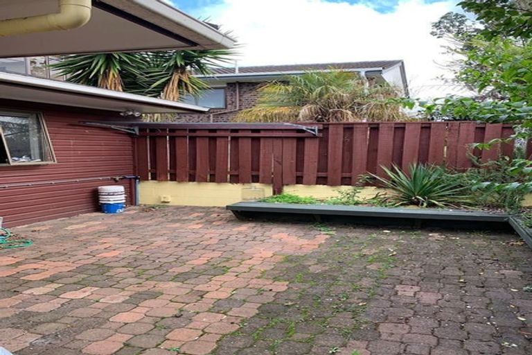 Photo of property in 2/116 Bucklands Beach Road, Bucklands Beach, Auckland, 2012