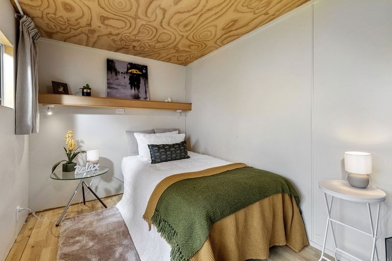 Photo of property in 8a Wairere Road, Torbay, Auckland, 0630