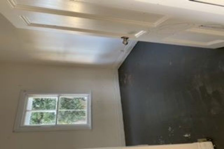 Photo of property in 5 Sampson Lane, Northcote, Auckland, 0627