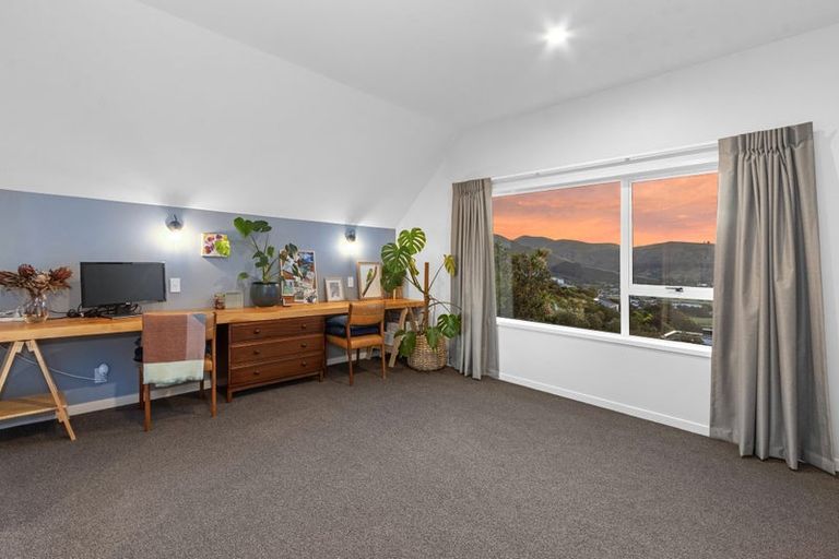 Photo of property in 87 Cannon Hill Crescent, Mount Pleasant, Christchurch, 8081