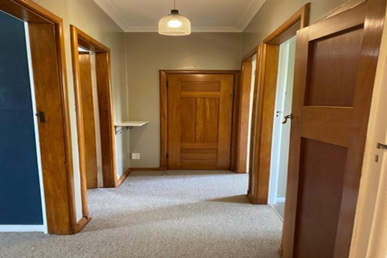 Photo of property in 20a Ludlam Crescent, Woburn, Lower Hutt, 5010