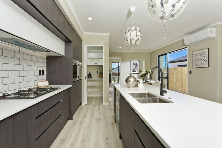 Photo of property in 41 Vinistra Road, Kumeu, 0810