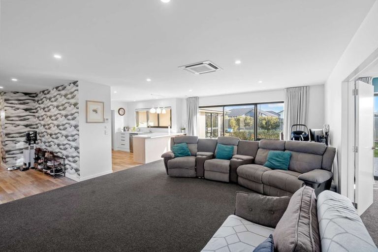 Photo of property in 2 Amur Crescent, Rolleston, 7615