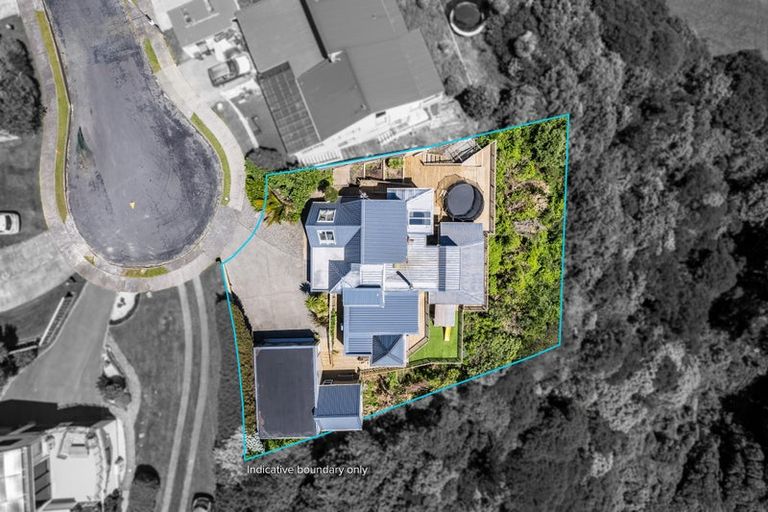 Photo of property in 13 Ettrick Grove, Papakowhai, Porirua, 5024