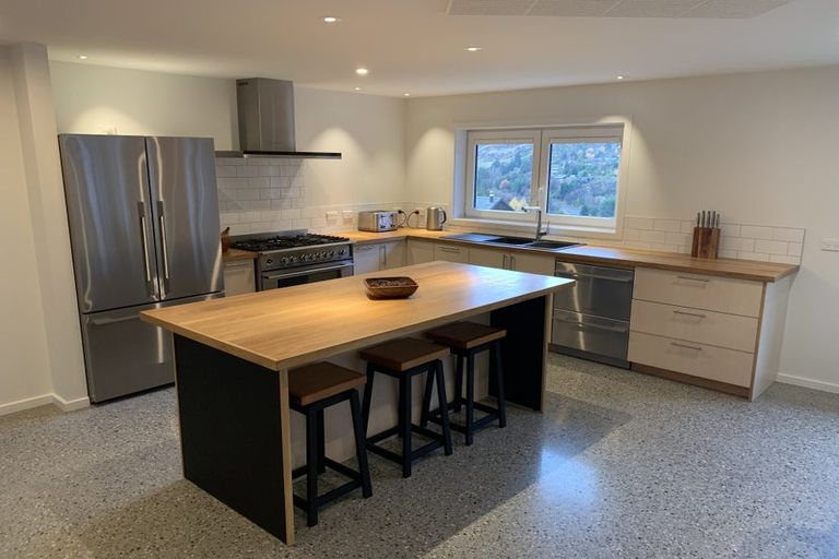 Photo of property in 7 Venus Place, Arthurs Point, Queenstown, 9371