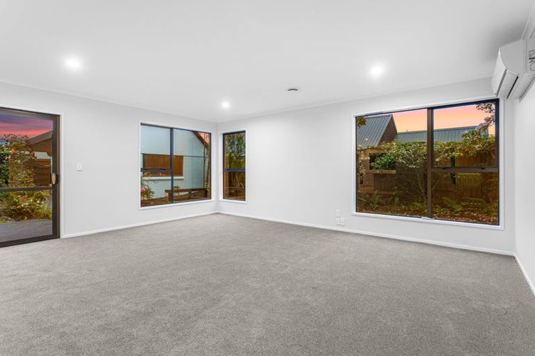 Photo of property in 6b Rubens Place, Burnside, Christchurch, 8053