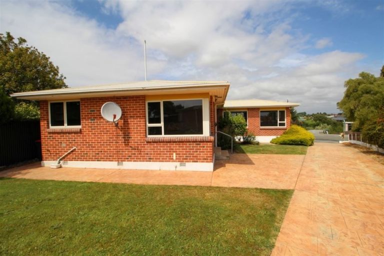 Photo of property in 25 Hill View Crescent, Highfield, Timaru, 7910