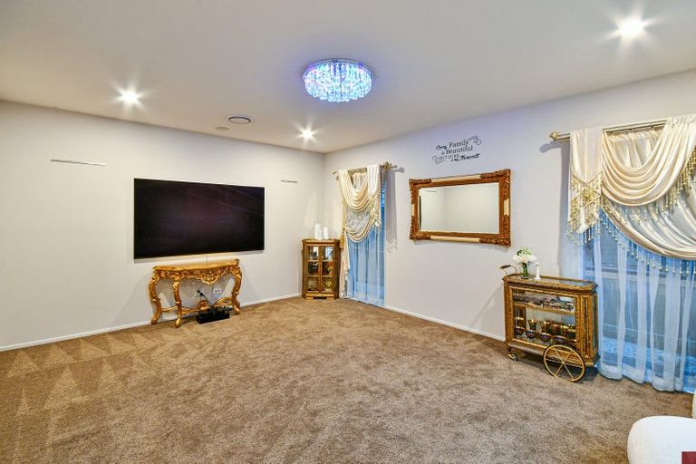 Photo of property in 17 Drumbuoy Drive, Flat Bush, Auckland, 2019