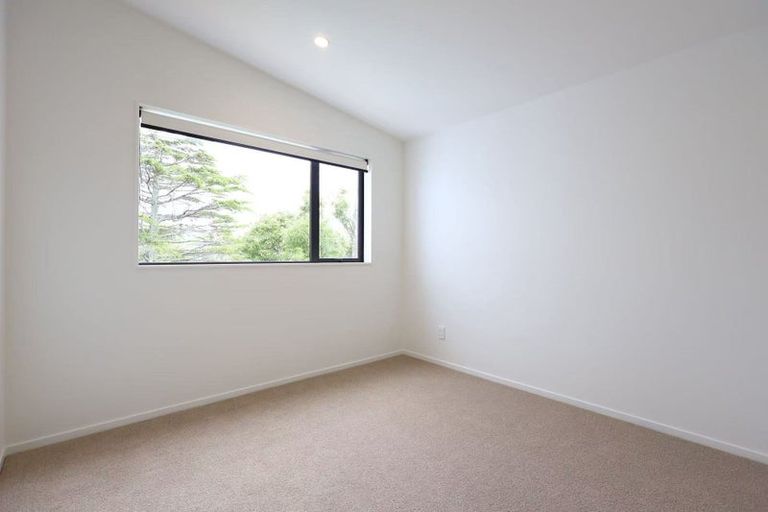 Photo of property in 5/25 Hutchinson Avenue, New Lynn, Auckland, 0600