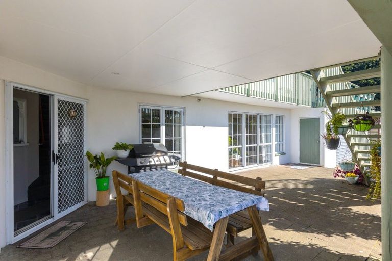 Photo of property in 48 Beach Road, Waikawa, Picton, 7220