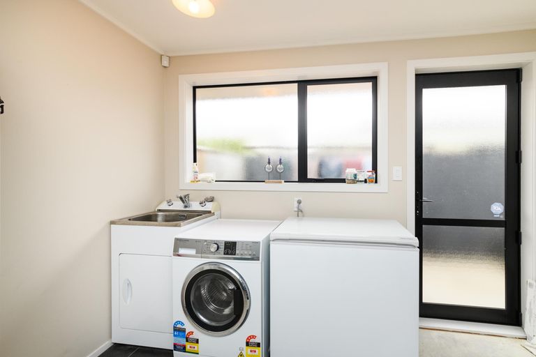 Photo of property in 15a Thomson Street, West End, Palmerston North, 4412