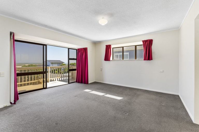 Photo of property in 3 Scott Avenue, Otaki Beach, Otaki, 5512