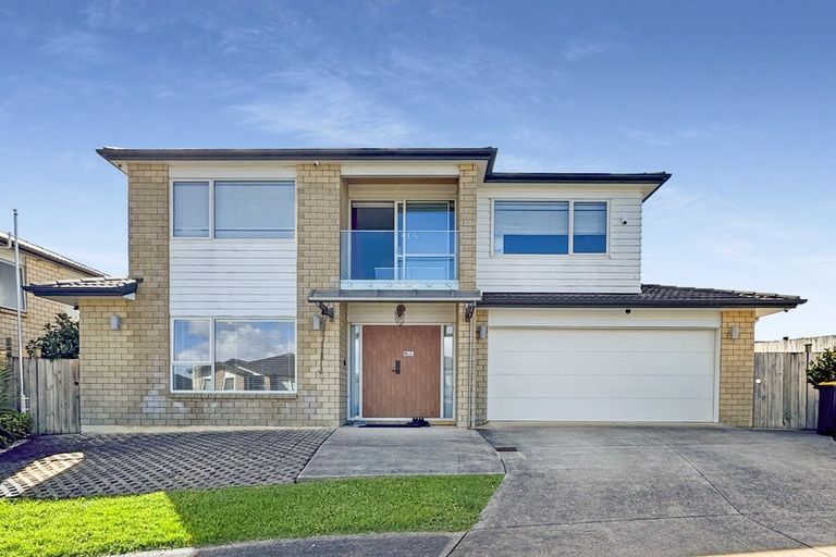 Photo of property in 10 Palazzo Close, Flat Bush, Auckland, 2019