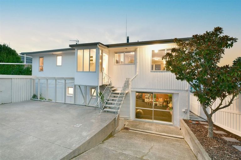 Photo of property in 972 Whangaparaoa Road, Manly, Whangaparaoa, 0930