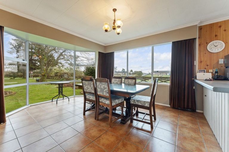 Photo of property in 165 Opunake Road, Stratford, 4391