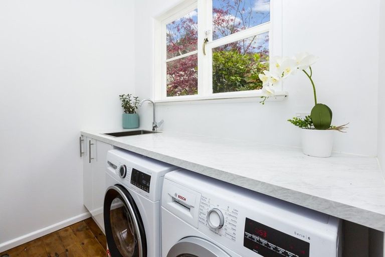 Photo of property in 73 Kamahi Street, Stokes Valley, Lower Hutt, 5019